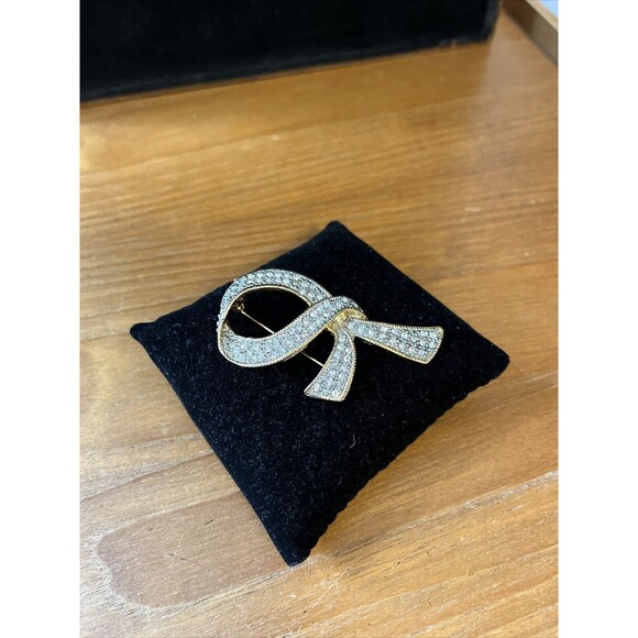 Fabulous Crystal Rhinestone Gold Tone Ribbon Loop Brooch Vintage 2 “ - Picture 2 of 7